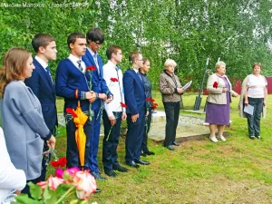 Открытие памятного знака в д. Архангельское Конаковского района. Август 2016