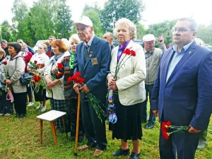 Открытие памятного знака в д. Архангельское Конаковского района. Август 2016