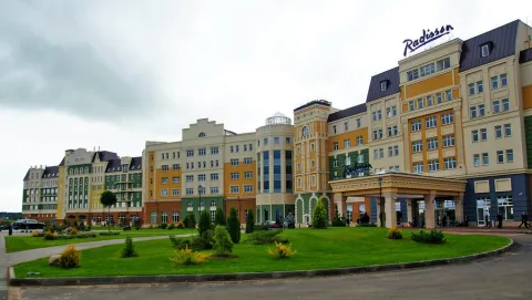 24 июня состоялось торжественное открытие гостиничного комплекса Radisson Resort Zavidovo. 2014 год