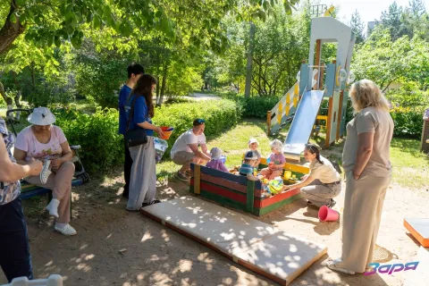 Игрушки детям от Единой России