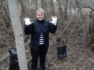 Сотрудники администрации вышли на субботник 30 апреля 2013г.