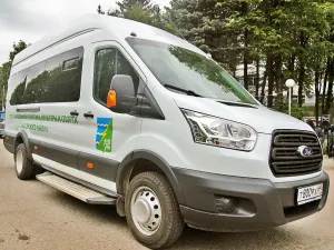 Состоялась торжественная передача нового автобуса районным молодежным организациям. Май 2016 год.