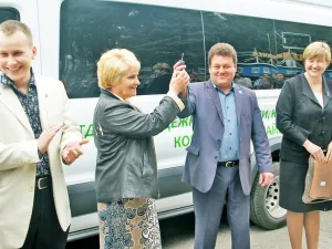 Состоялась торжественная передача нового автобуса районным молодежным организациям. Май 2016 год.