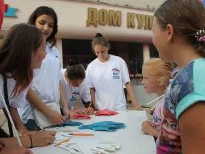 21 августа 2016 года торжественно состоялся День флага в поселке Редкино
