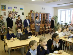 Школьники и роботы. Выездной мастер-класс мобильной лаборатории 3D-технологий и робототехники. 2018