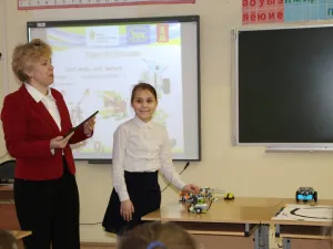 Школьники и роботы. Выездной мастер-класс мобильной лаборатории 3D-технологий и робототехники. 2018